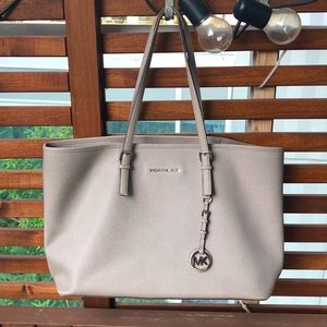 Michael Kors Jet Set Tote